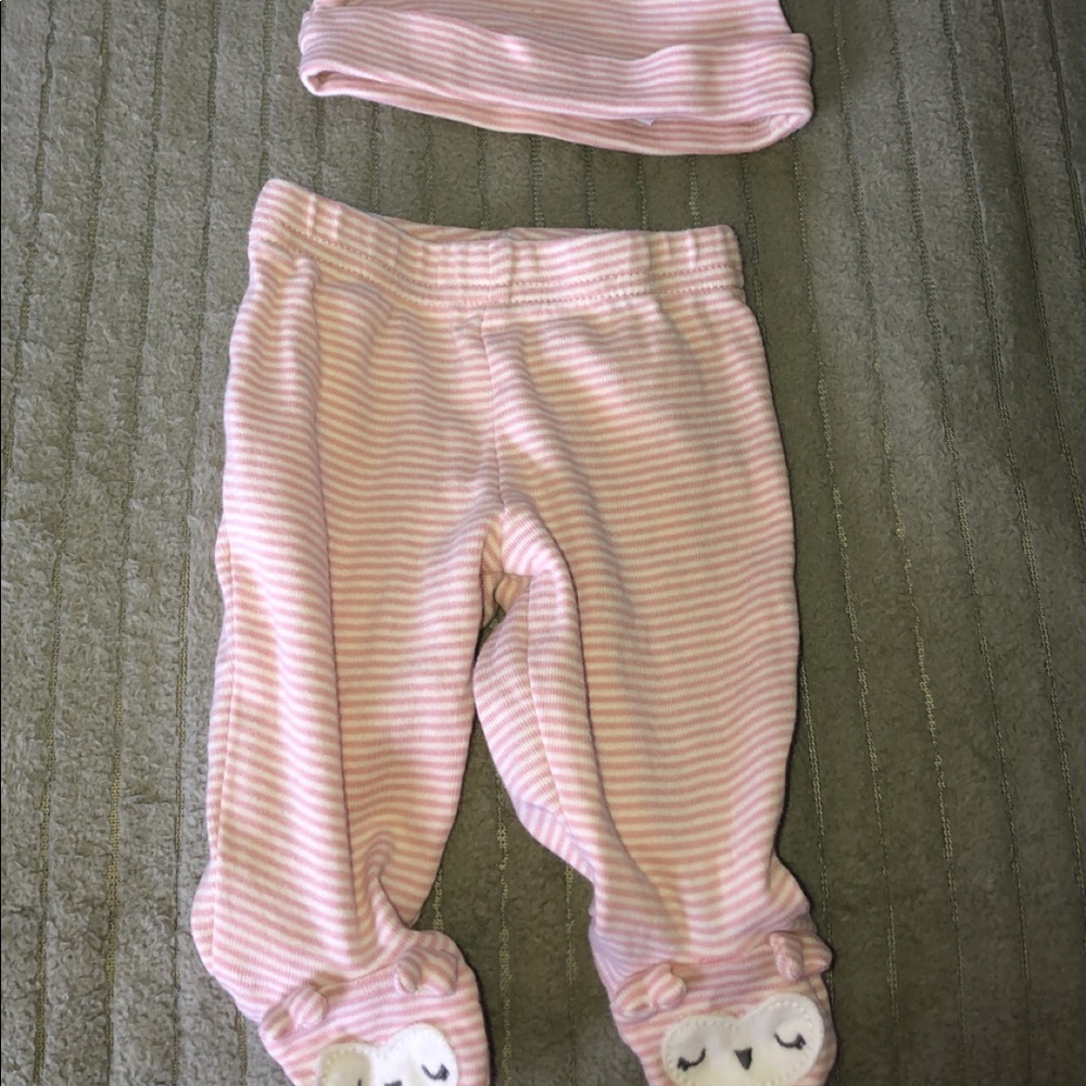 Newborn hat and pant set